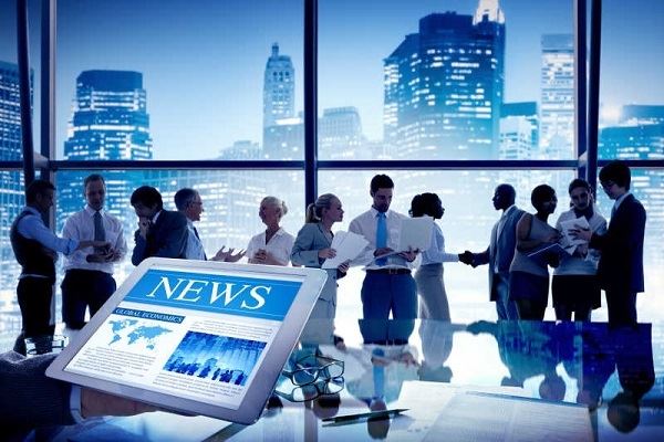 کیا سکی چشموں کو ہیلمٹ کے اندر یا باہر پہننا چاہئے؟